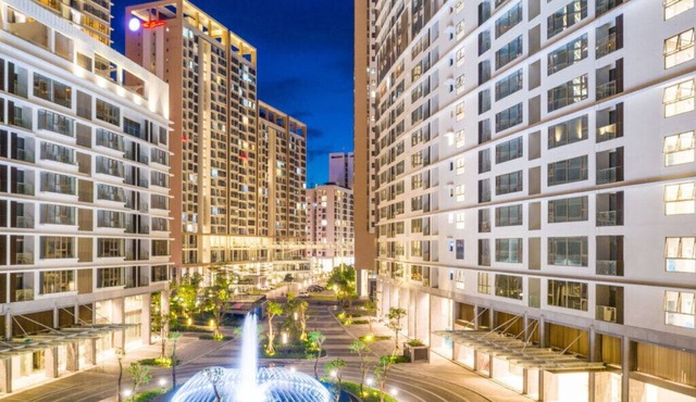 Three-bedroom apartment in Phu My Hung urban area