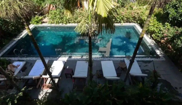Three-bedroom bungalow + pool.