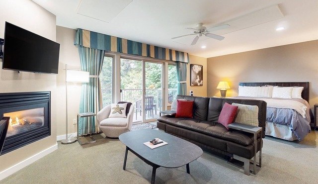 Three ocean/mountain view condos with balconies, near Moran State Park