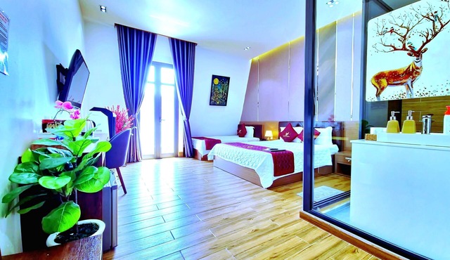 Thu Le Hotel