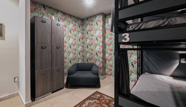 Top Bed | Mixed Shared Room