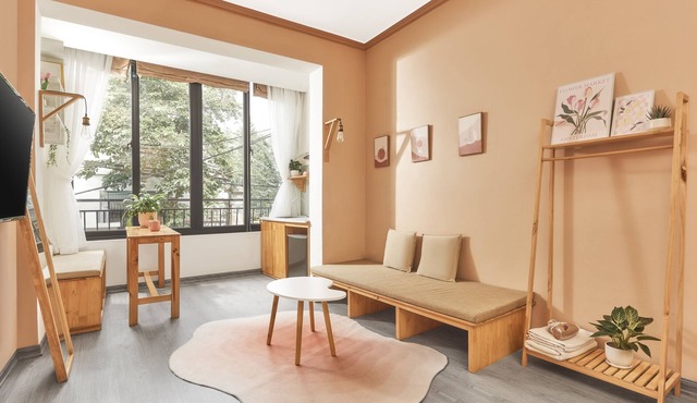 Traditional central House/City view/Big window/Washing/5 Mins walking to lake