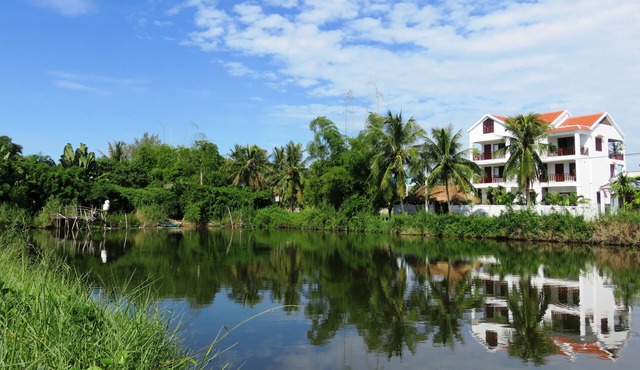 Tranquil Villa Tra Que, private swimming pool