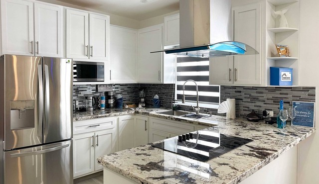 Ultimate Downtown Home Has it all!