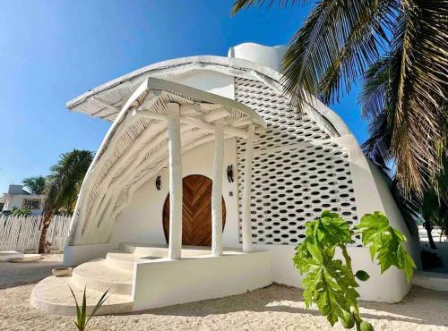 Unique Beachfront Casa Kyma, Pool, San Crisanto, Yucatan