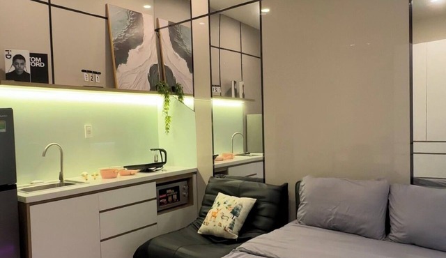 Unite StayCation Le Van Sy