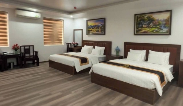Văn Lâm Hotel