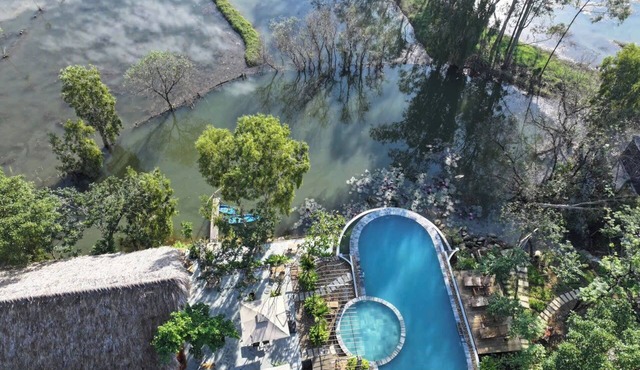 Van Long Garden Retreat