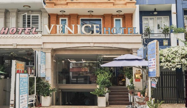 Venice Hotel
