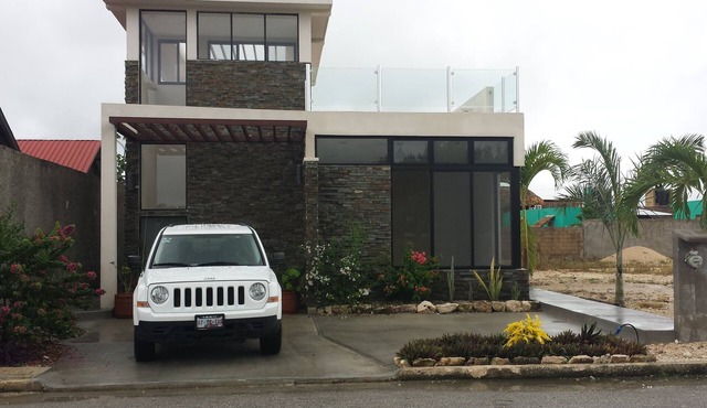 Very nice 2-bedroom house in superb Mahahual with WiFi, AC Home away from home.