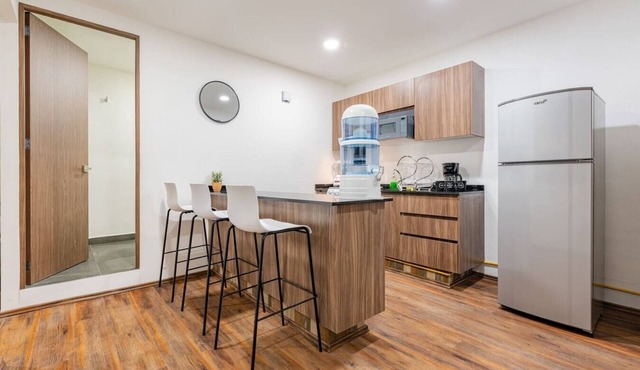 VH |Departamento en planta baja+Patio and Parking|68