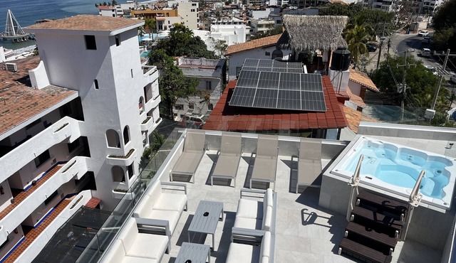 Vidalia 2 - New Condo with Gym and Rooftop Terrace with Jacuzzi