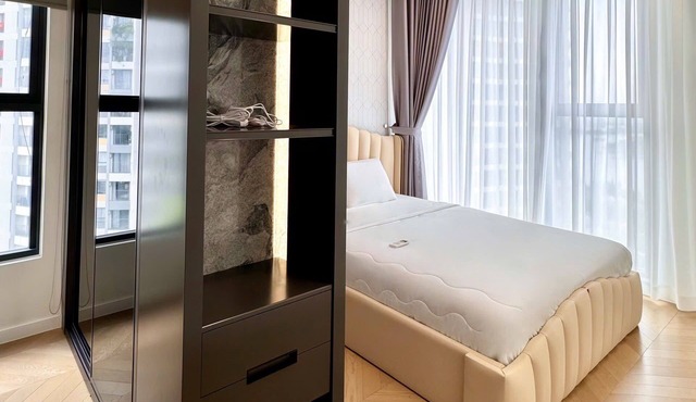 Vie apartment- west tower 3 Luxury br