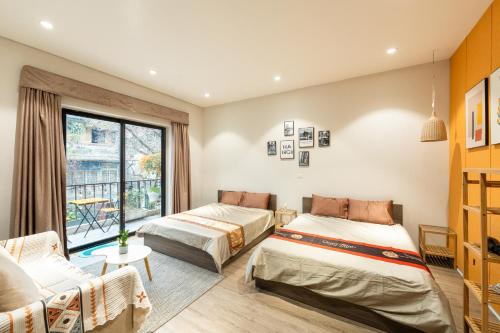 Vietnam Travelers Home 4 - Spacious Bathtub & Cozy Private Balcony