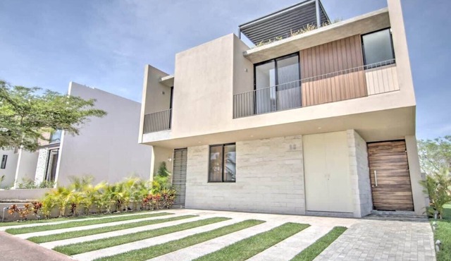 Villa 12T: Private Pool & Beach Club Access