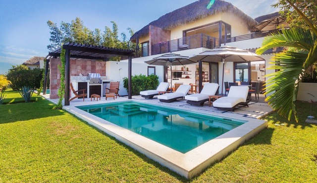 Villa Aguamarina in Porta Fortuna by Personal Villas - Beautiful Pool and Beach
