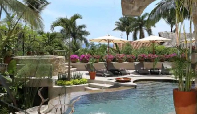 Villa "Casa MISTIKA" Lovely and Private Villa with Pool and Jacuzzi