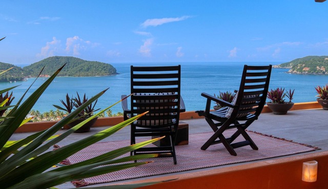 VILLA ESTRELLA del Mar-CASA ZIH 3: A Panoramic Vista overlooking Playa la Ropa