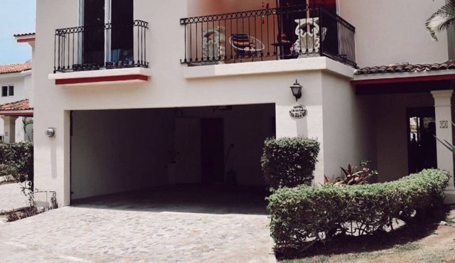 “Villa las Cuatas”, beachfront vacations.