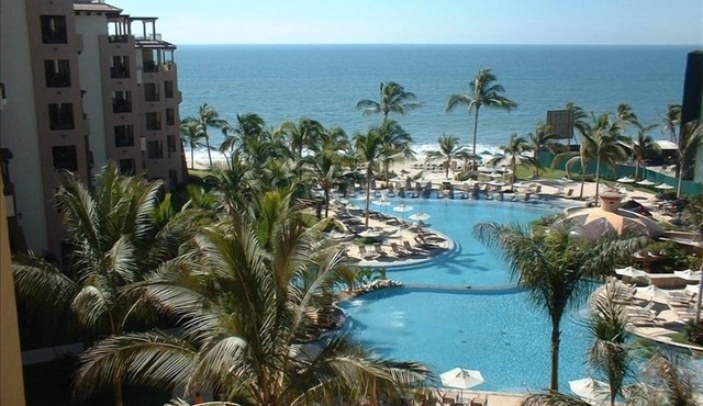 Villa La Estancia - Puerto Vallarta 1 - 2 BR (NOT Timeshare)