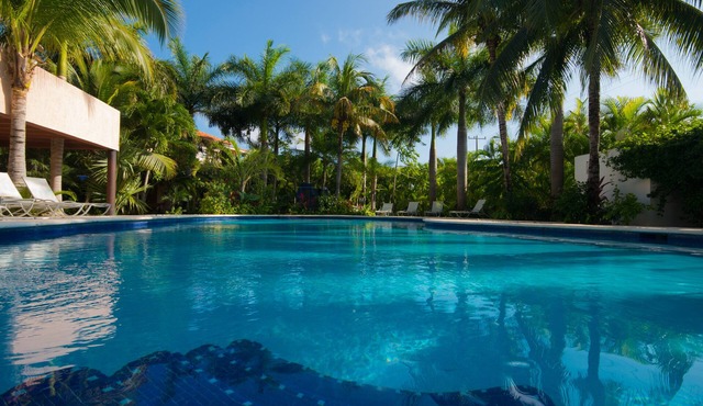 Villa La Joya Condo, only 50 meter from white sand beach, Playa Paraiso