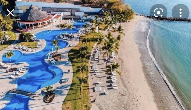 “Villa Mar 402” Beach club and Spa