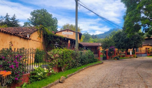 Villa Patzcuaro Garden Hotel