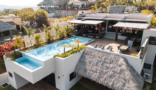 "Villa Vistancia" Newly Constructed Modern Luxury 5BR/6BA Villa near Sayulita