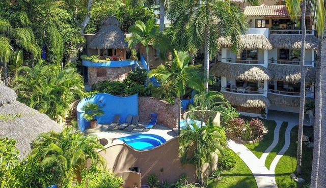 "Villas Palmas Reales" (Royal Palm) 6 Bed/6.5 Bath