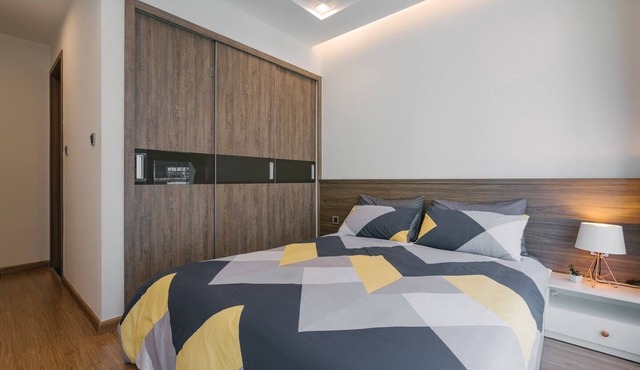 VINHOMES METROPOLIS 2 BEDROOMS