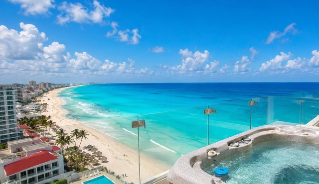 VRBO Premier Host – Beachfront – 16BR/13Bth – Penthouse Combo #31234