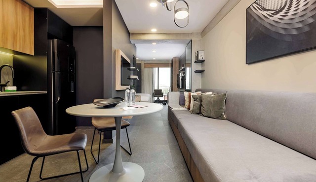 w* | Lovely 1BR w/Private Balcony in Tabacalera
