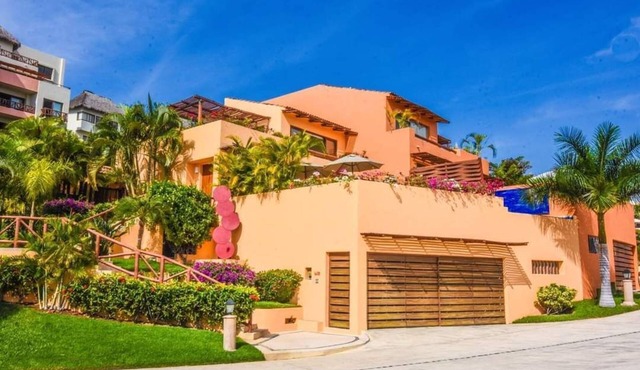 Welcome to your home in wonderful Punta Esmeralda! Ready to relax & have fun?