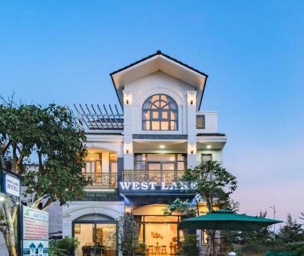 West Lake Hotel - Near Bai Dai Beach