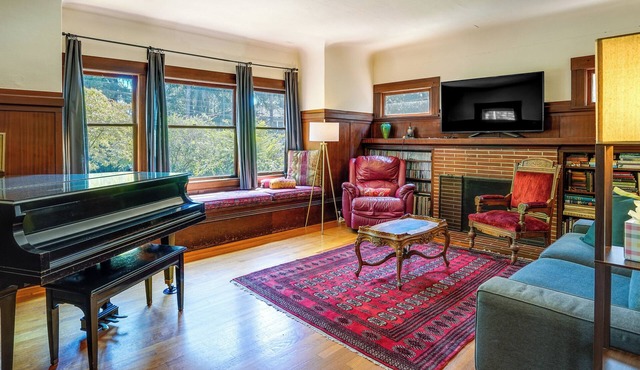 WFH-Friendly Berkeley Home < 2 Mi to University!