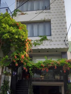 White Homestay Near City Centre of Quy Nhon City