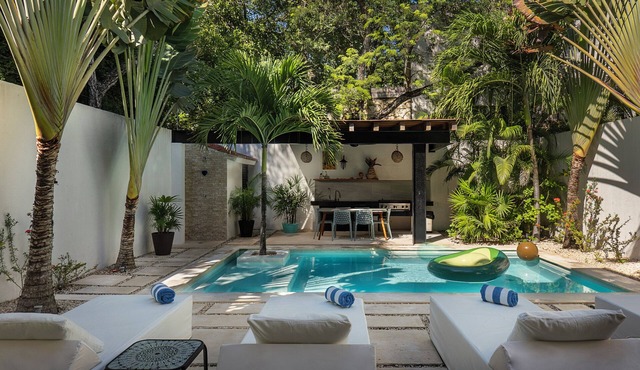 Wonderful Tropical Home 3BR, Garden, Heated Pool