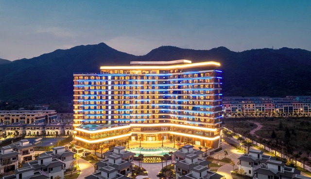 Wyndham Garden Sonasea Van Don