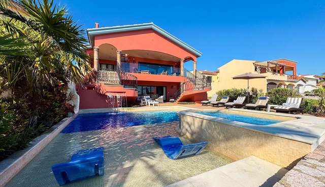 You never have to leave Estrella Del Mar