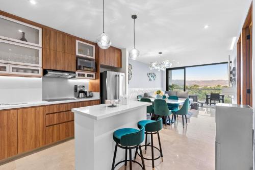 Zantamar 2B 2B Luxury Apartment on the Beach