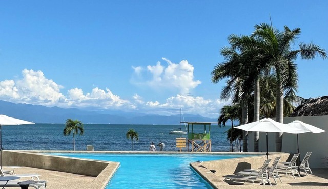 Zantamar La Cruz Beach & Pool