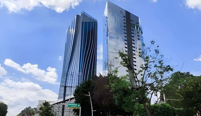 Zapopan apt near Andares w/pool access