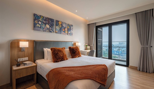 Zenity 3BR Family Stay Pool, Gym & City View