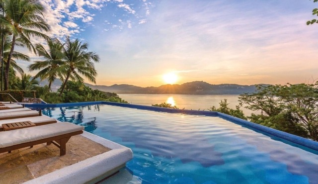 Zihuatanejo | Romantic Ocean Escape | Pool + Beach