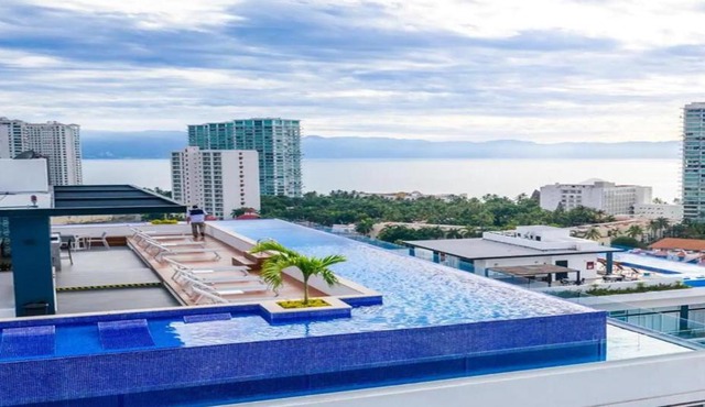 Zoho Skies Amazing View Sleeps 6, #T1-1104