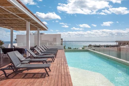 Rooftop The Beach 