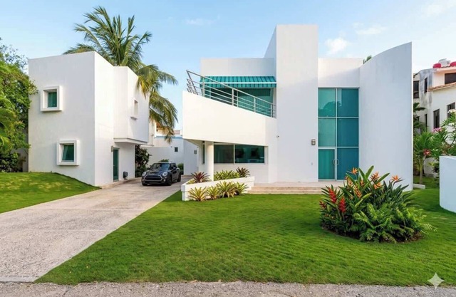 Playacar Private Pool Villa | Walk to Beach & 5th