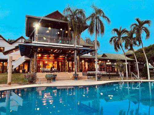Huai Yai Villa | 465 m² Villa ∙ 10 bedrooms ∙ 25 guests