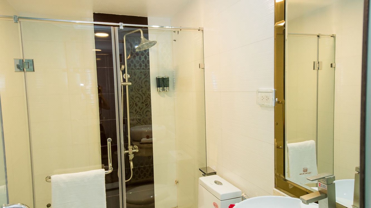 Photo of Bathroom in Old Quarter