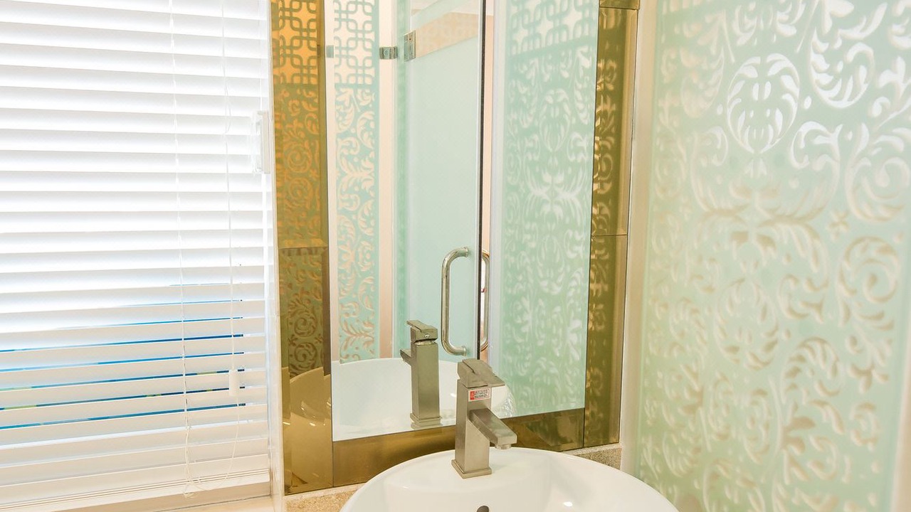 Photo of Bathroom in Old Quarter